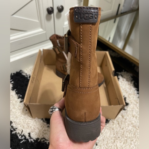 NIB Women’s Size 5 ( European Size 36) UGG W Niels III Combat Boots In Chestnut - Picture 9 of 13